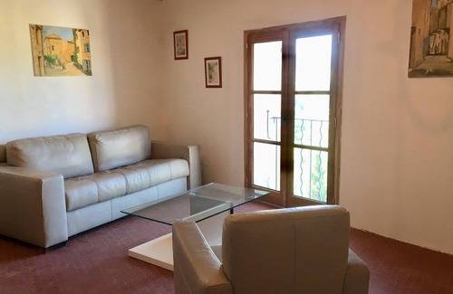 Seguret House | House of character in the village of Seguret