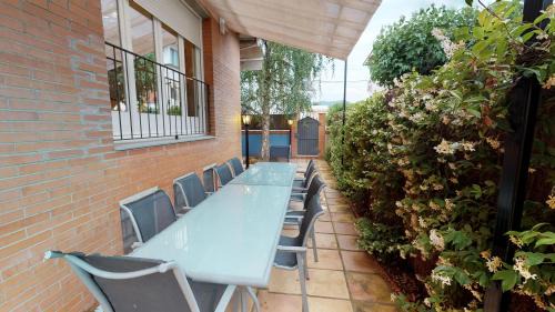 Banyoles House | HOUSE OF JOY , CASA EN BANYOLES