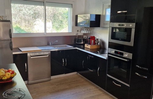 Serra-di-Ferro House | House offering 2 apartments for your EXCLUSIVE USE 4 klms from the beaches