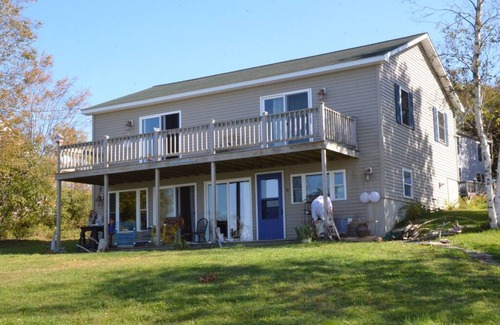 Eastport House | House On Half Moon Cove Rossport by the Sea