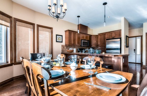 Mont-Tremblant House | House on the Golf La Bête -10min to Tremblant 150