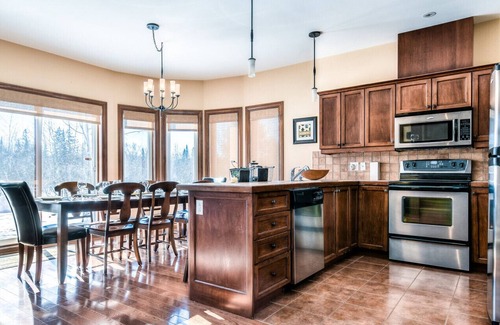 Mont-Tremblant House | House on the Golf La Bête -10min to Tremblant 150