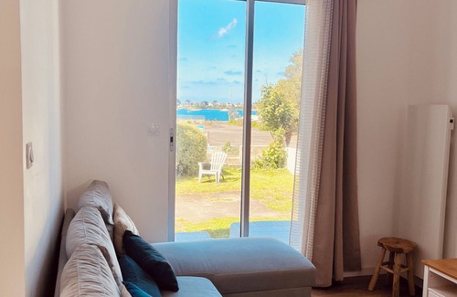 Landeda House | House on the port of L'aber Wrach, sea view.