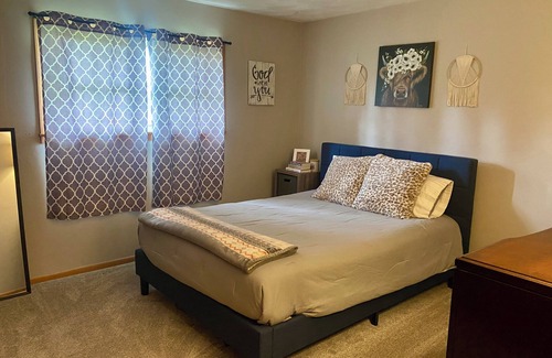 Ripon House | House rental near EAA