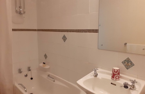 Minehead Apartment | House - Sleeps 6 & Paid off Site Parking Available
