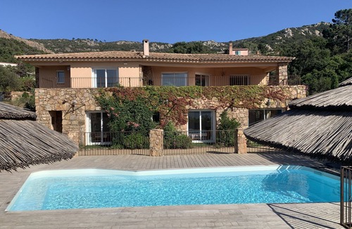 Porto-Vecchio Villa | house/villa - 7 rooms - 12/13 persons
