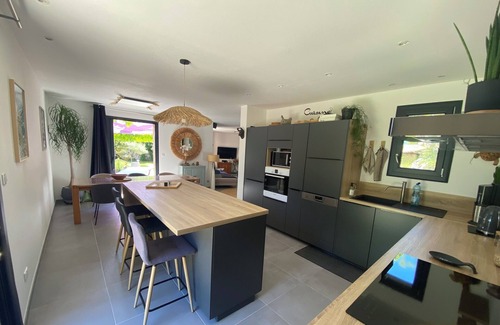 Les 3 Ponts Villa | House/Villa - Nîmes
