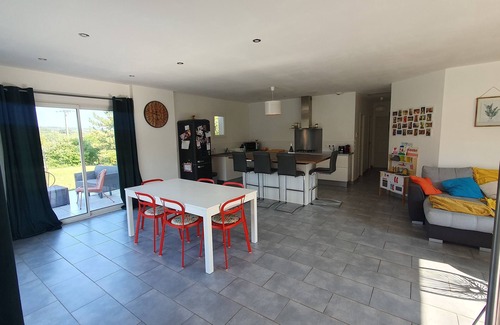 Saint-Paulet-de-Caisson Villa | House with swimming pool and swing 10 minutes from Ardèche and 1 hour from the beach