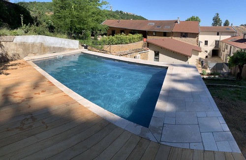 Saint-Cyr-au-Mont-d'Or House | House with pool in a small condominium