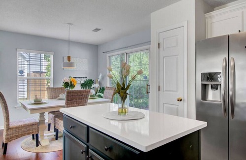 North Charleston House | House with Backyard near the Charleston Naval Base