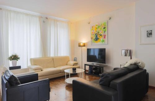Le Kremlin-Bicetre Apartment | House with garden 4BR 10P near Paris