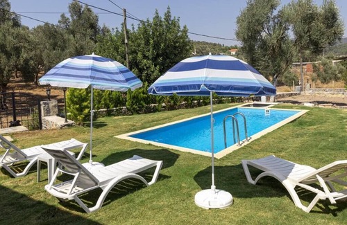 Yaliciftlik House | House with Garden and Private Pool in Bodrum