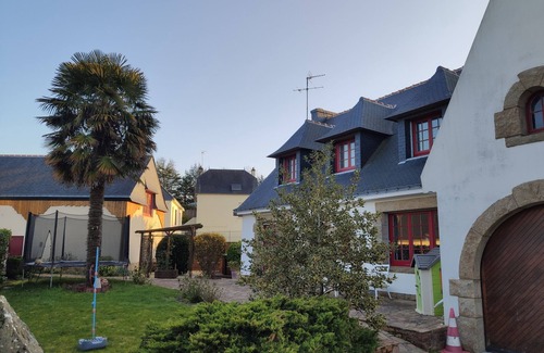 Billiers House | House with garden, pool and spa in a coastal village