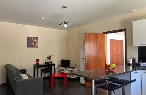 Gaifar House | House with garden