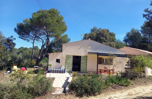 La Tour-d'Aigues House | House with pool and amazing view ideal for the lovers of nature