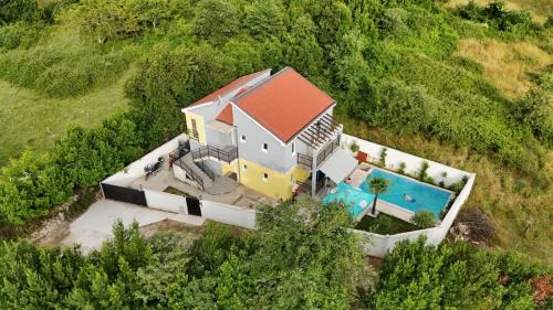 Herceg Novi Municipality Villa | House with pool - Mitrovic