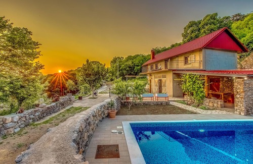 Novi Vinodolski House | House with sea views in its own valley with an ecological garden