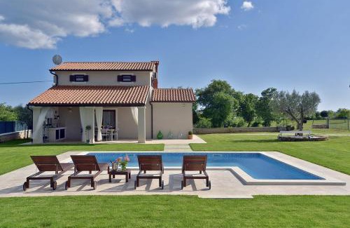 Marcana House | House Zara
