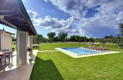 Marcana House | House Zara