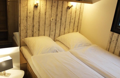 Bad Bederkesa Apartment | Houseboat for 4 guests with 50m² in Bad Bederkesa (174887)