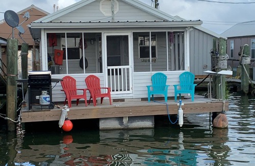 Venice Boat Rental | HOUSEBOAT FOR RENT- Venice Marina- The “Get Reel”- JUST RENOVATED!