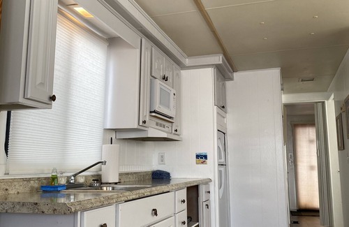 Tavernier Boat Rental | Houseboat offers a rooftop deck for stunning views of the sunrise and sunset.