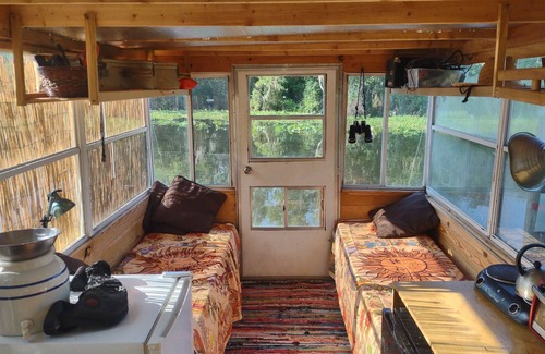 Pierson Boat Rental | Houseboat Shanty on St Johns River Florida