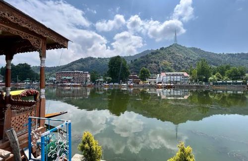 Udhampur District Hotel | Houseboat Trambak