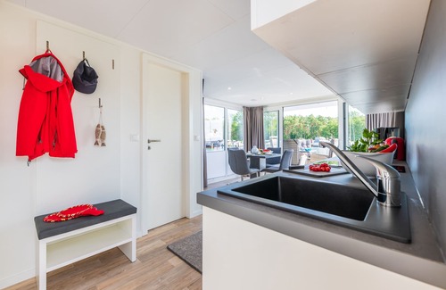 Sagard Boat Rental | Houseboat with two bedrooms and terrace