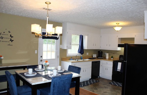 Perry House | Housing Available For Hurricane Milton Evacuees/Hurricane Milton Evacuation