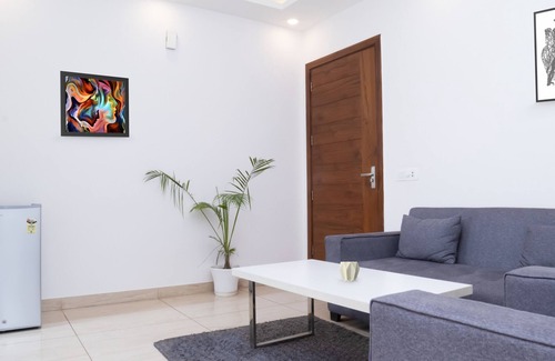 Sushant Lok Hotel | Housr DLF Phase 4 Sector 28 Gurgaon