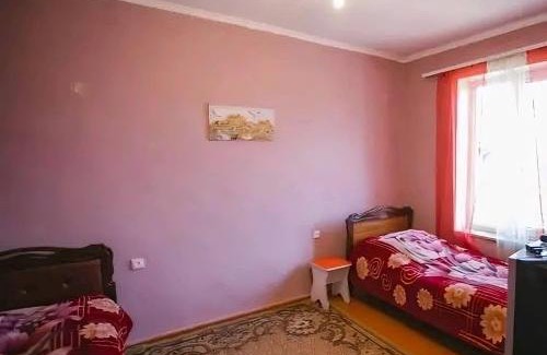 Kaputan House | Hovk Guesthouse