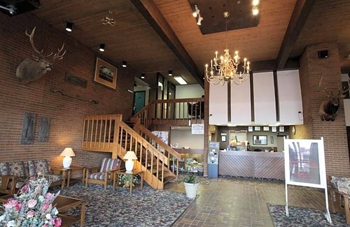 Gillette Hotel | Howard Johnson by Wyndham Gillette