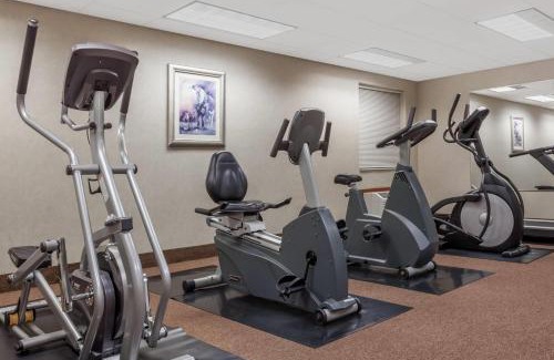 Evansville Hotel | Howard Johnson by Wyndham Evansville East