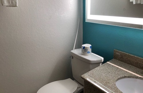 Winter Haven Hotel | Howard Johnson by Wyndham Winter Haven FL