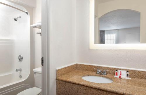 Rock Hill Hotel | Howard Johnson by Wyndham Rock Hill