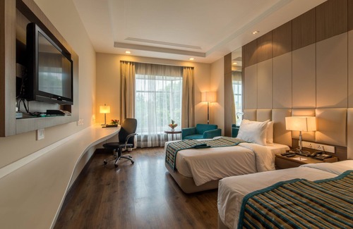 Taj Ganj Hotel | Howard Plaza - The Fern Agra