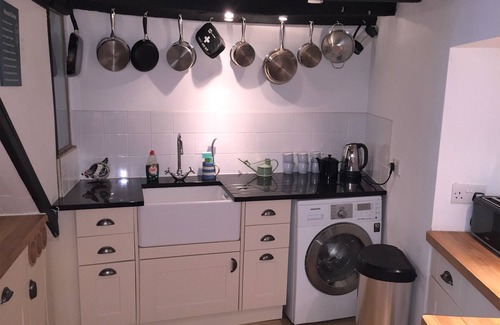 Cawsand House | HOWTON COTTAGE - village cottage on coast path next to beaches