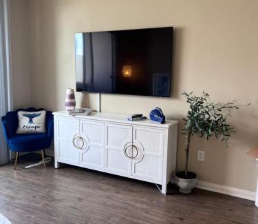 Del Rey Apartment | HubLife Your Private Oasis in the Heart of Marina del Rey