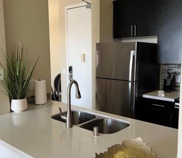 Del Rey Apartment | HubLife Your Private Oasis in the Heart of Marina del Rey