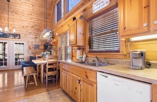 Gatlinburg - Pigeon Forge Cabin | Huckleberry Ridge