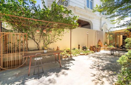 Huong Thuy Villa | Hue Crown Boutique Villa- Hue Ancient Capital