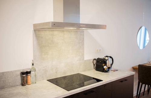 Kop van Zuid Apartment | Huge 1 bedroom serviced apartment 56m2 -PRH10H-