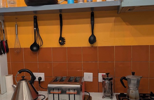 Springfield Apartment | Huge 3 Double Bedrooms Flat in Clapton, Zone 2 - 30 Day Stays