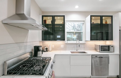 Central East Austin Villa | Huge 3 home private Villa - walk to 6th street!