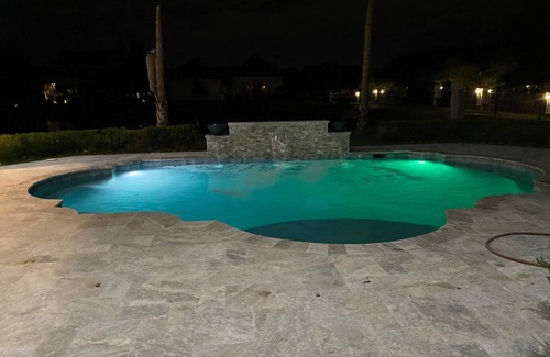 Sunshine House | Huge 5 bedroom in Baton Rouge with Pool, Theatre 55m to New Orleans Super Bowl