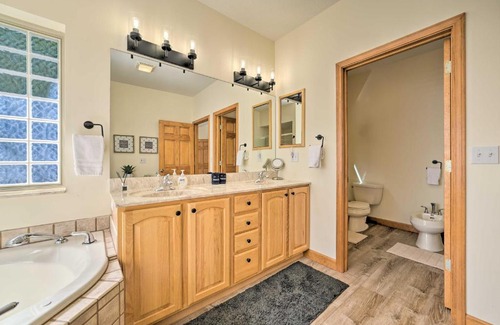 Bellaire House | Huge Bellaire Home on Cedar River Golf Course