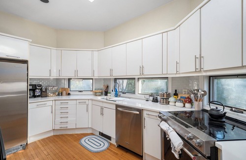 College Hill House | Huge historic Eastside home - walk to Brown, RISD