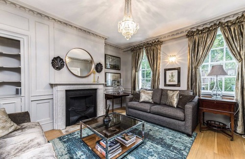 Prince's House | Huge Historic Townhouse in the Heart of London within 20 Min Walk To Westminster