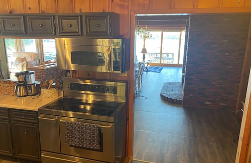 Lake of the Ozarks House | Huge Home-EVENTS WELCOME-Private Boat Ramp-Big Backyard-Perfect For Big Groups